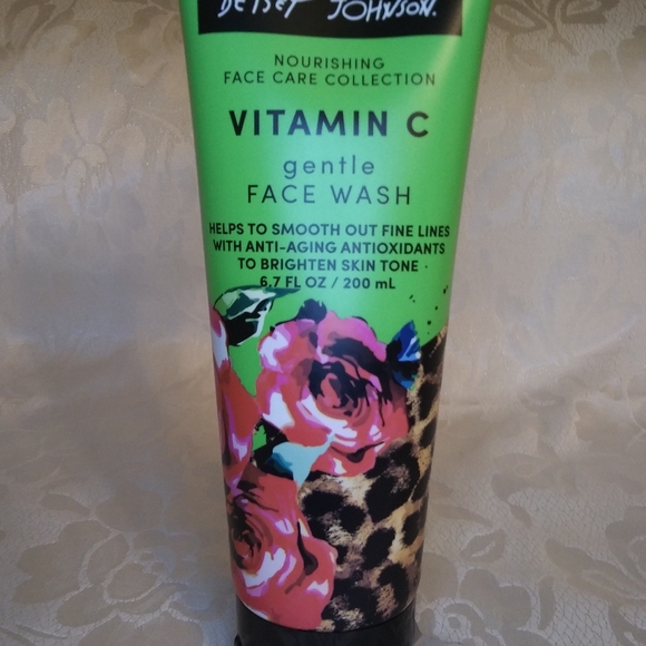 Betsey Johnson Skincare Betsey Johnson Vitamin C Gentle Face Wash